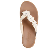 Skechers Womens Arch Fit Beverlee Rare Blossom Off White