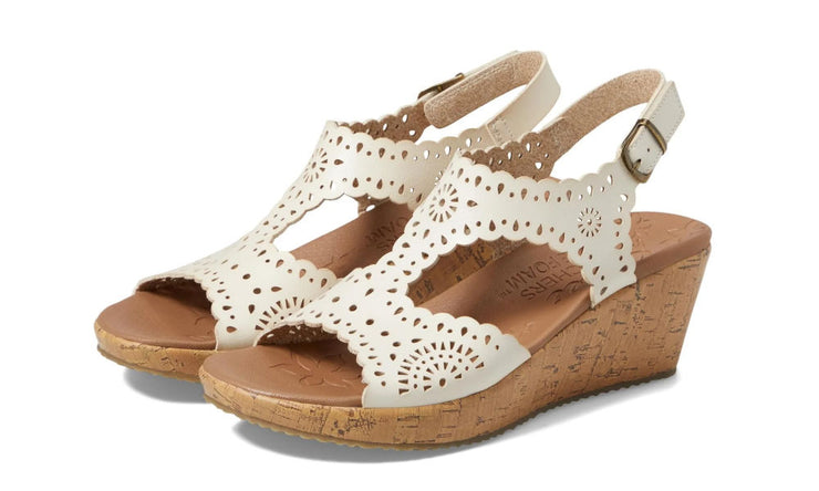 Skechers Womens Beverlee Easy To Adore Off White
