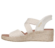 Skechers Womens Slip-ins Martha Stewart Beverlee Lux Striking Beauty Off White
