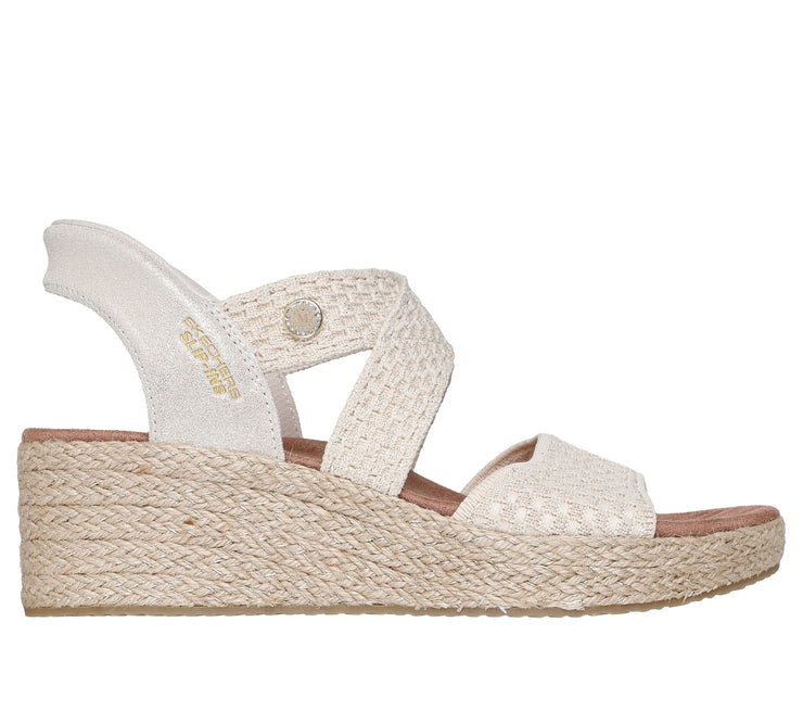 Skechers Womens Slip-ins Martha Stewart Beverlee Lux Striking Beauty Off White